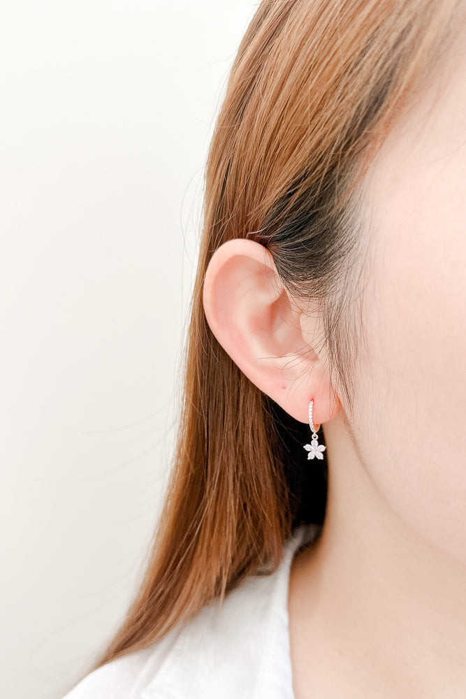 
                  
                    23605 Rena Earrings
                  
                