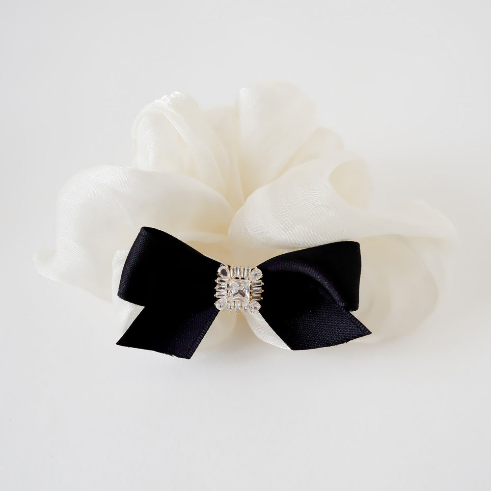 
                  
                    23762 - Sienna Hair Scrunchie
                  
                