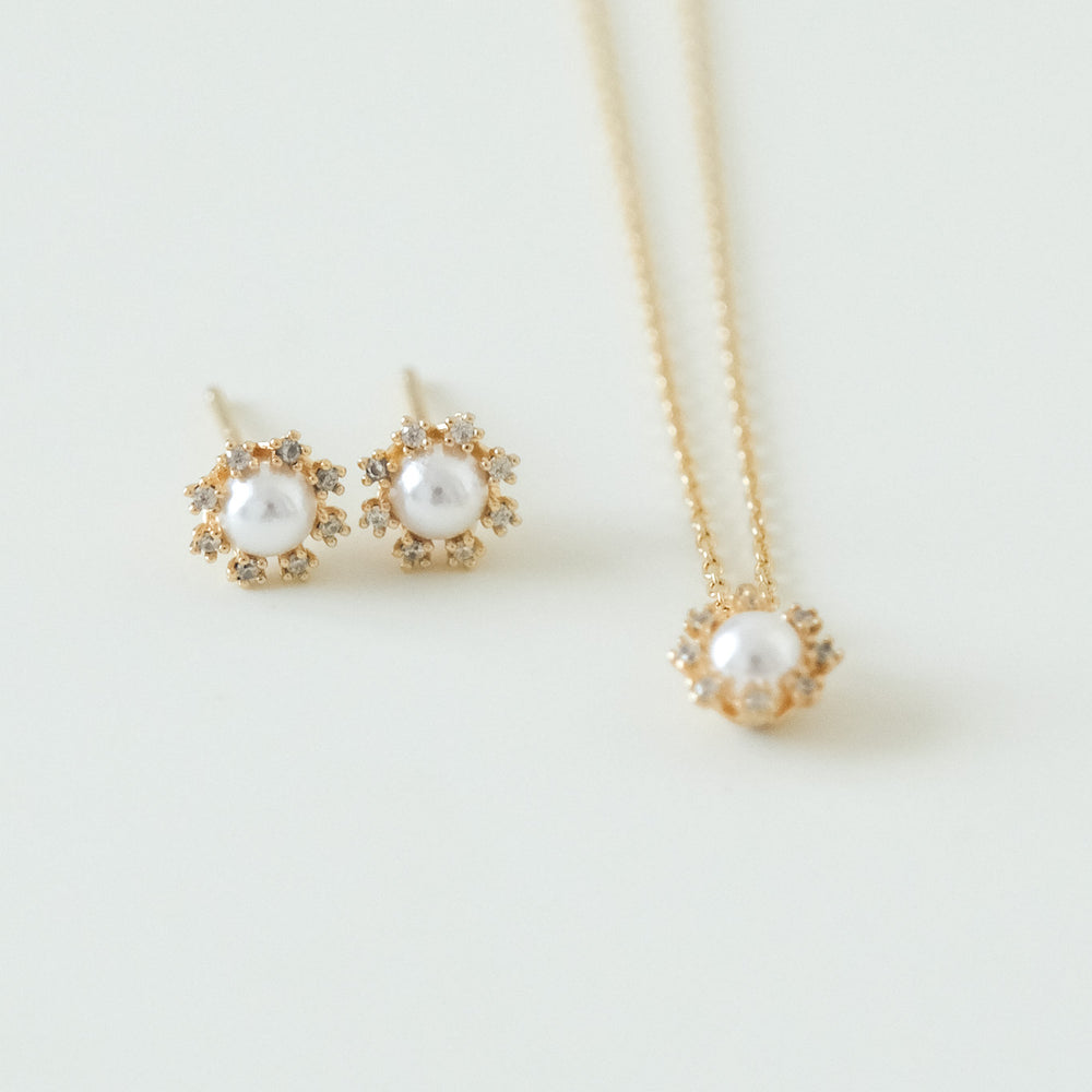 
                  
                    23974 - Snowy Pearl Earrings & Necklace (2 colours)
                  
                