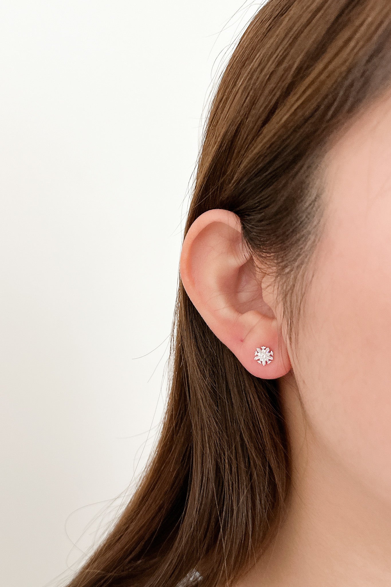 
                  
                    [XMAS] 23975 Snowflakes Earrings (3 colours)
                  
                
