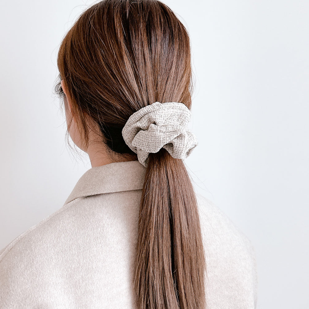 
                  
                    🌕 23988 - Eira Tweed Scrunchie
                  
                