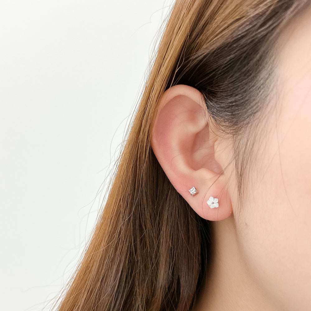 
                  
                    24018 Amora Earrings
                  
                