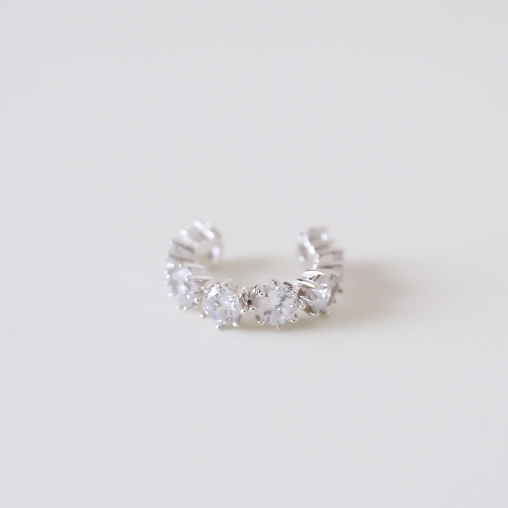 
                  
                    24210 - Zaina Ear Cuff
                  
                