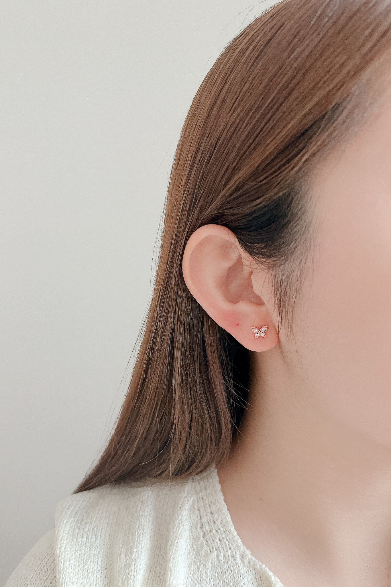 
                  
                    24220 Clematis Earrings
                  
                