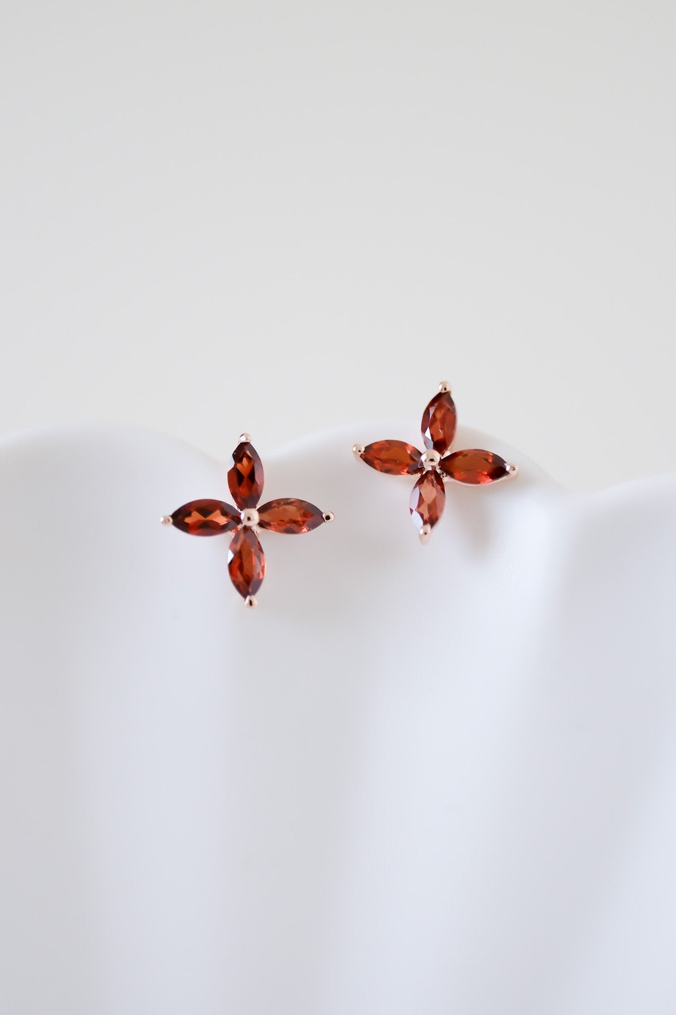 
                  
                    24256 Milada Gemstone Earrings & Necklace | Garnet
                  
                