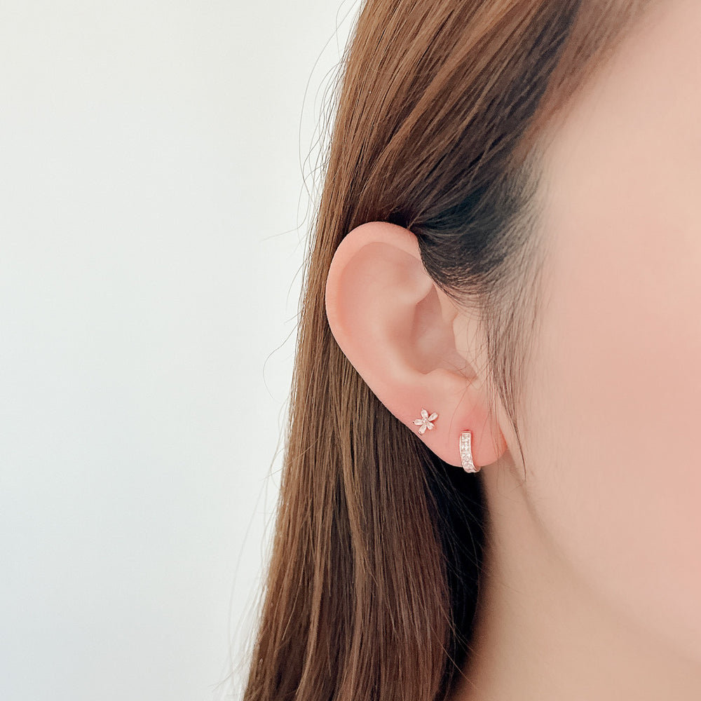 
                  
                    24283 Sloane Earrings
                  
                