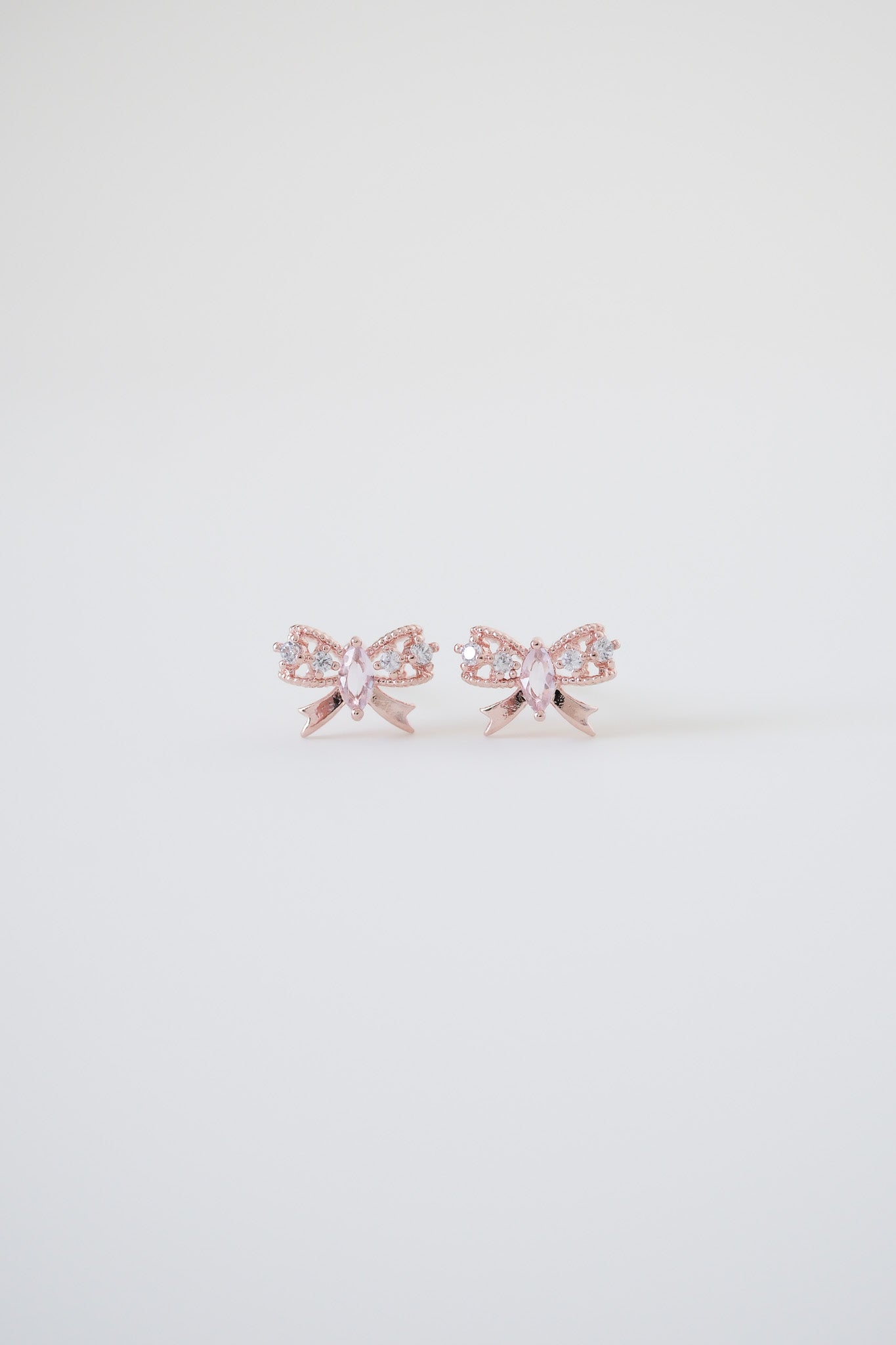 
                  
                    24406 Perla Earrings
                  
                