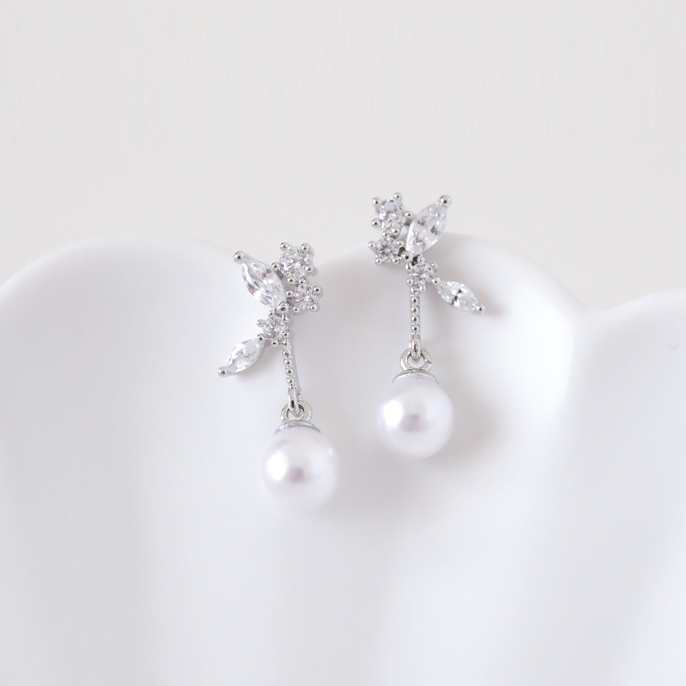 
                      
                        24484 Josette Earrings
                      
                    