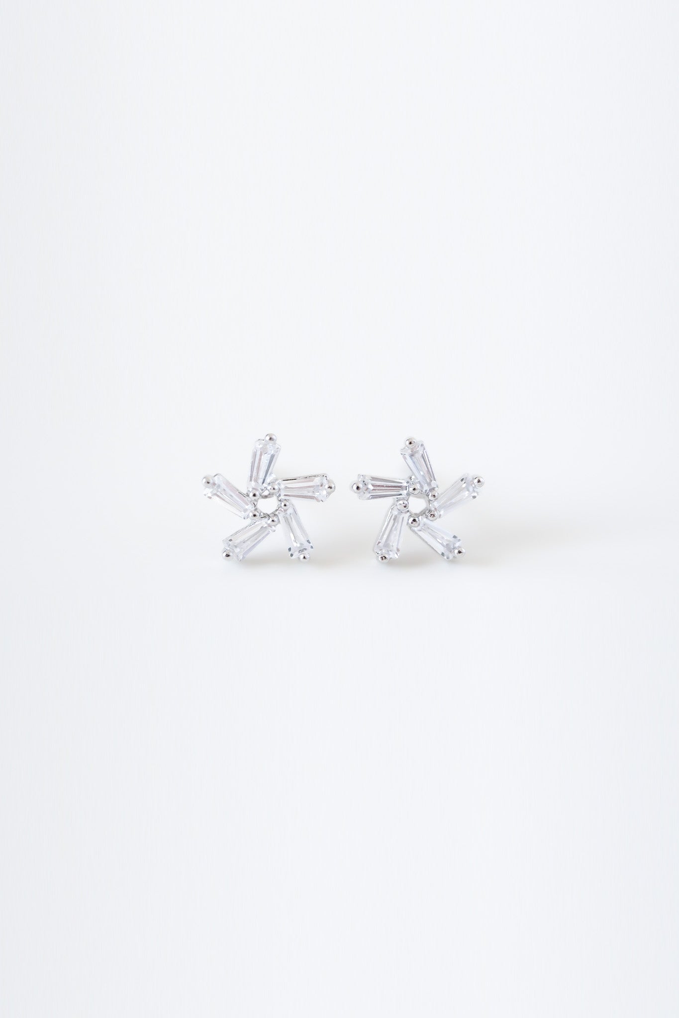 
                  
                    24487 Egeria Earrings
                  
                