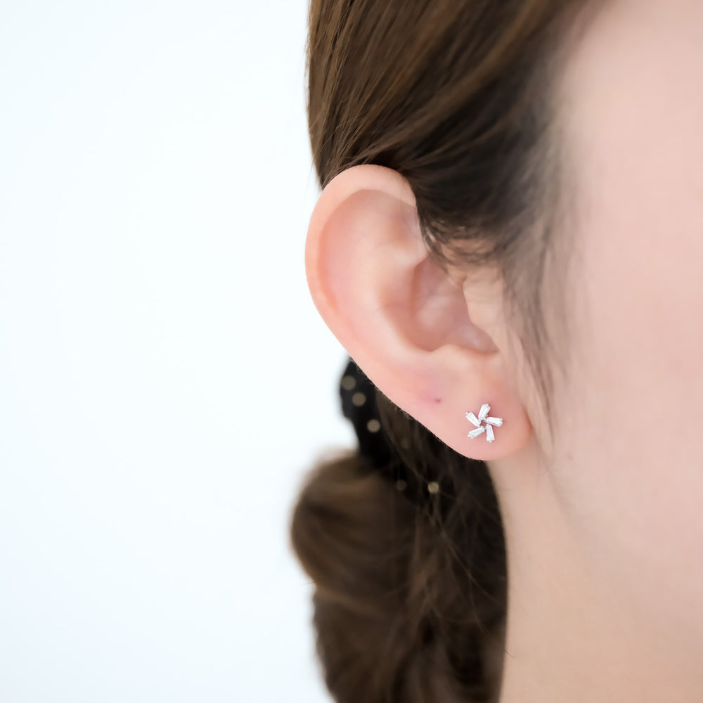 
                  
                    24487 Egeria Earrings
                  
                