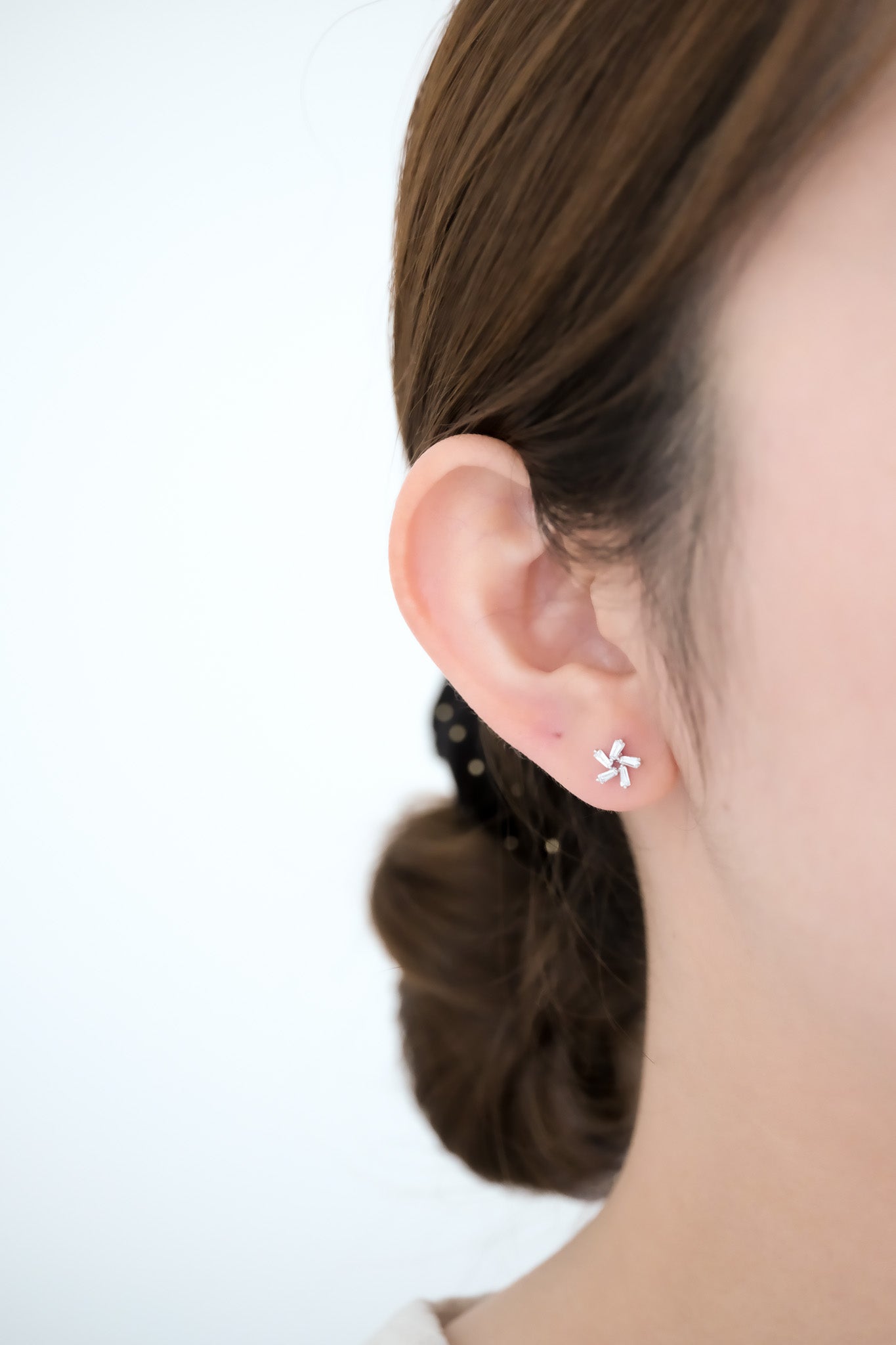 
                  
                    24487 Egeria Earrings
                  
                