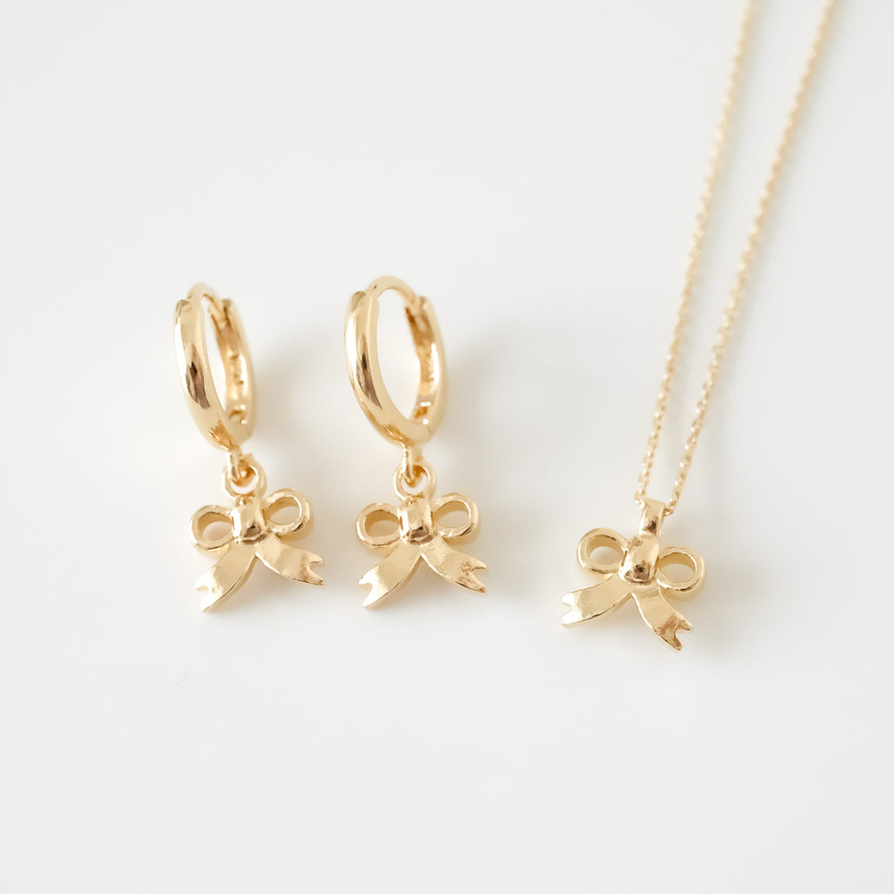 
                  
                    24519 Rosalie Earrings & Necklace
                  
                