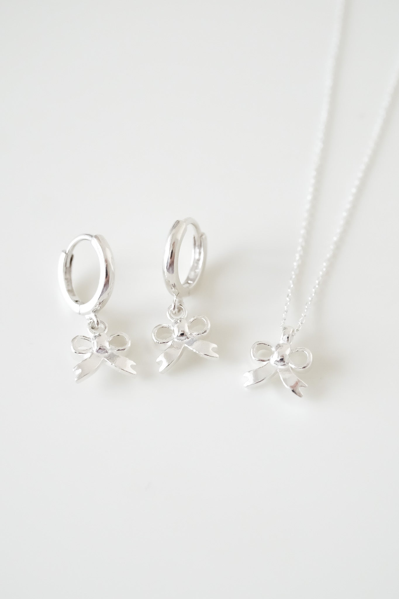 
                  
                    24519 Rosalie Earrings & Necklace
                  
                