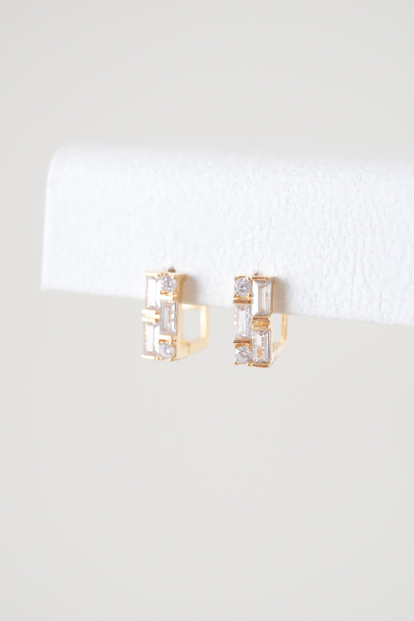 
                  
                    24524 Tamia Earrings
                  
                