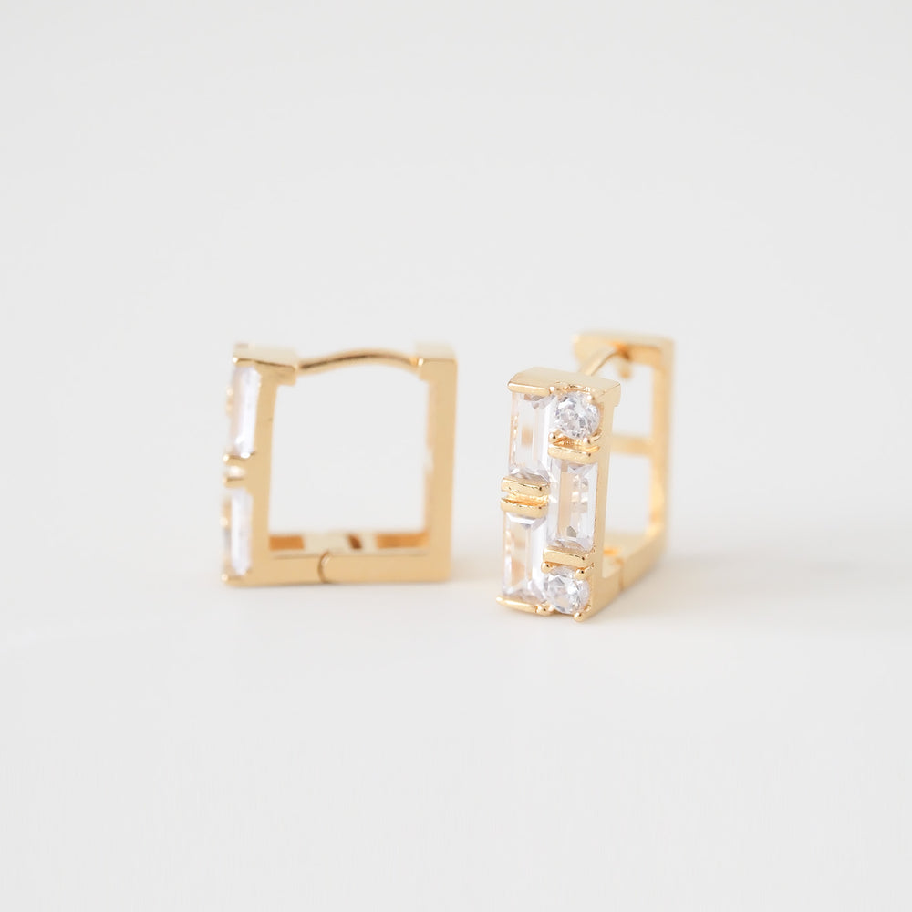 
                  
                    24524 Tamia Earrings
                  
                