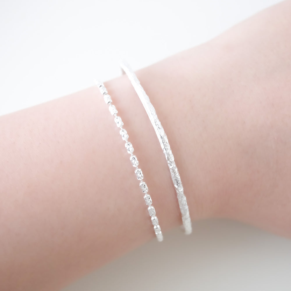 
                  
                    24539 Loreto Bangle
                  
                