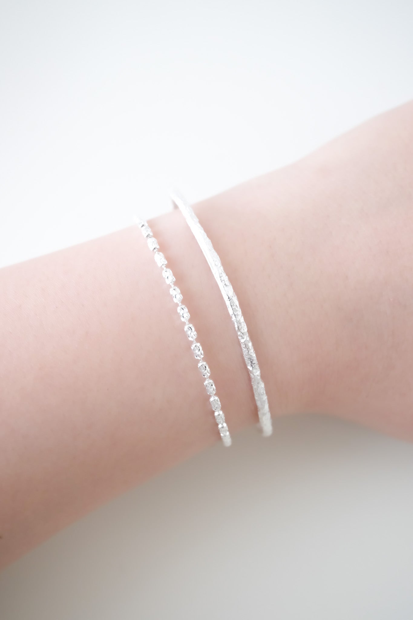 
                  
                    24539 Loreto Bangle
                  
                