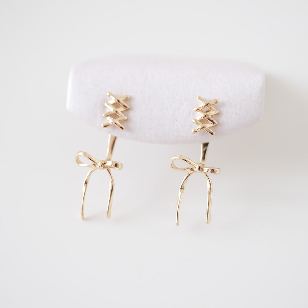 
                      
                        回歸款 🩰 24543 Ballerina Earrings
                      
                    