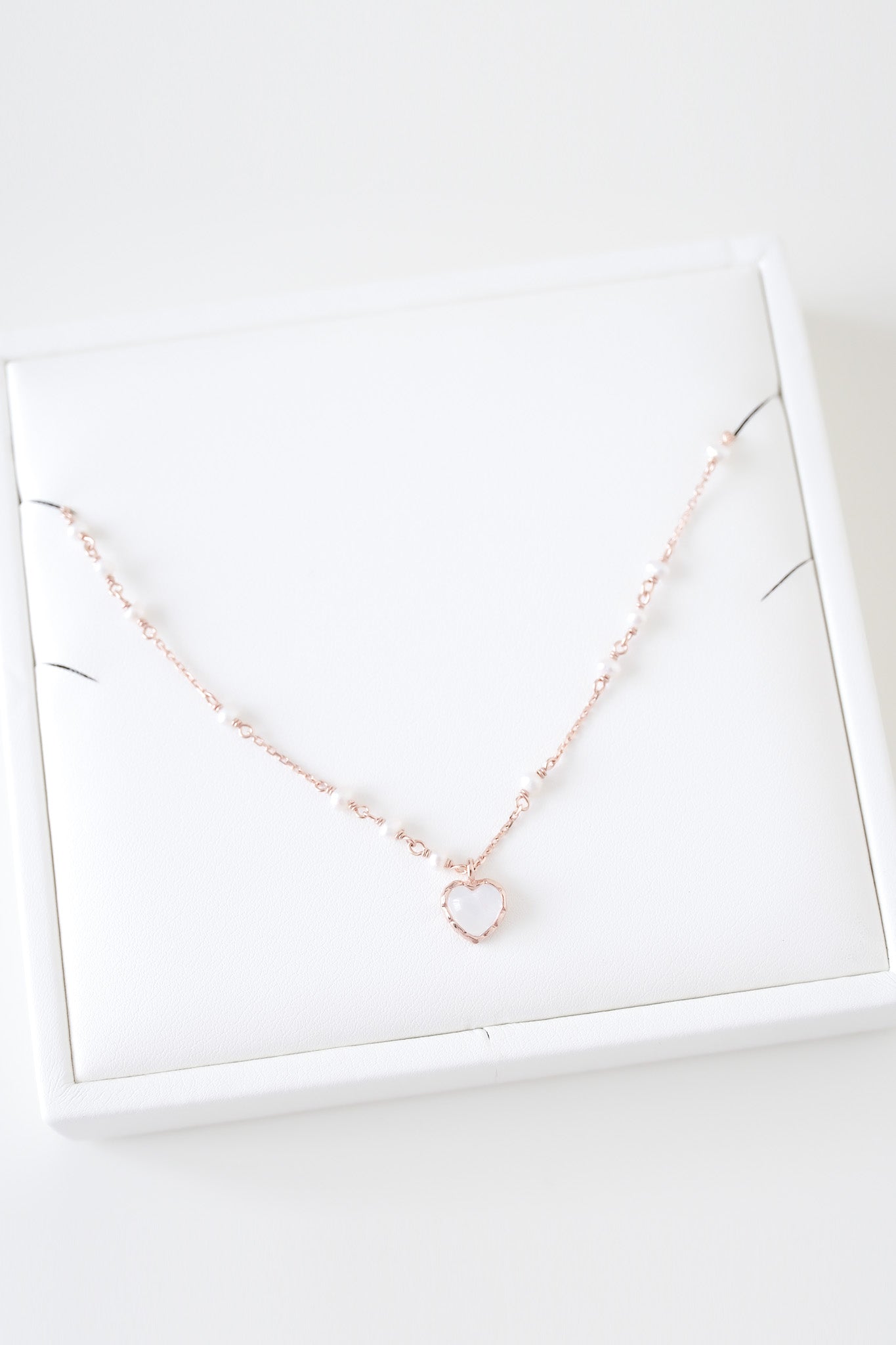 
                  
                    溫柔女生必備 ♡ 24546 Cadenza Gemstone Necklace
                  
                