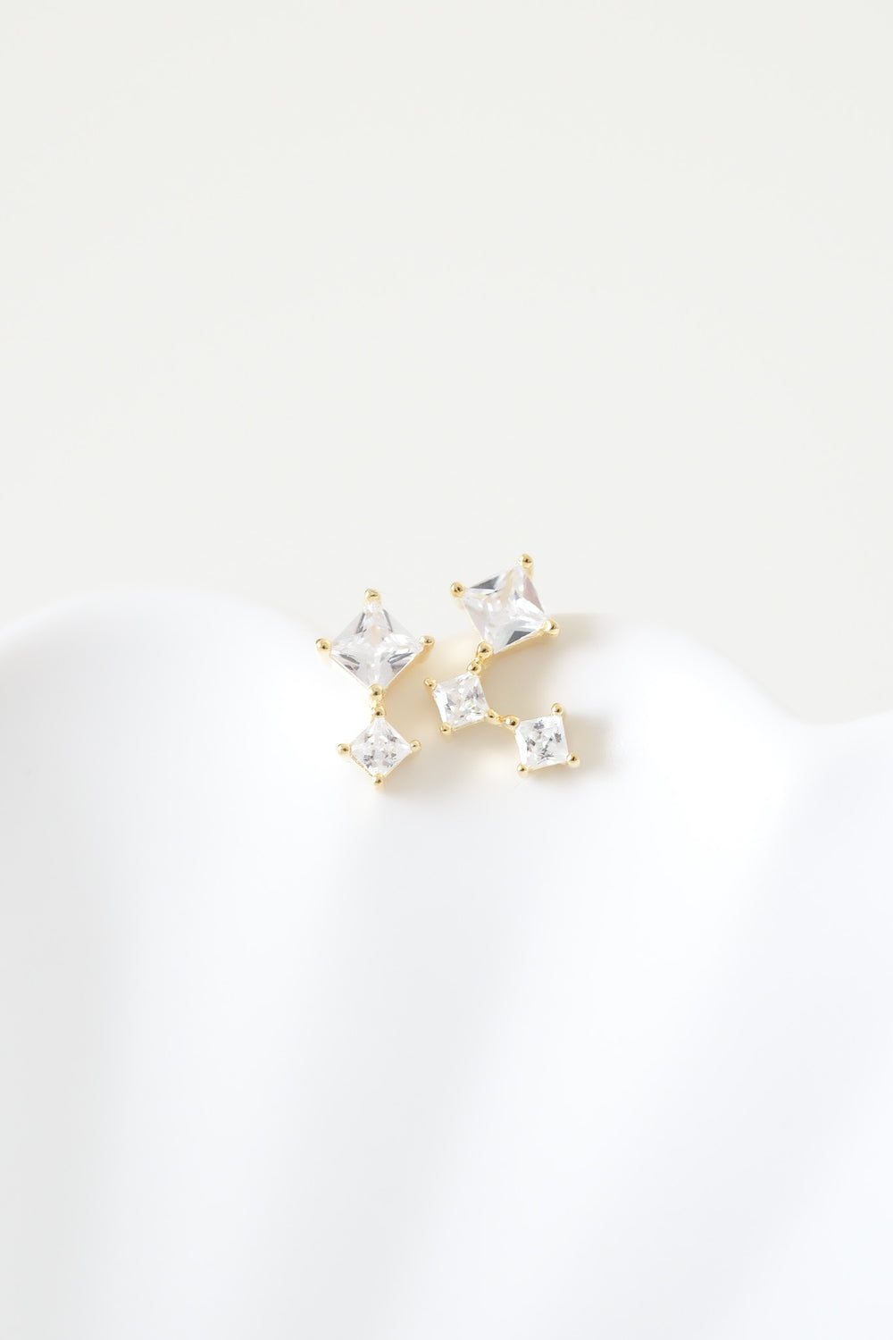 24562 Griselda Earrings