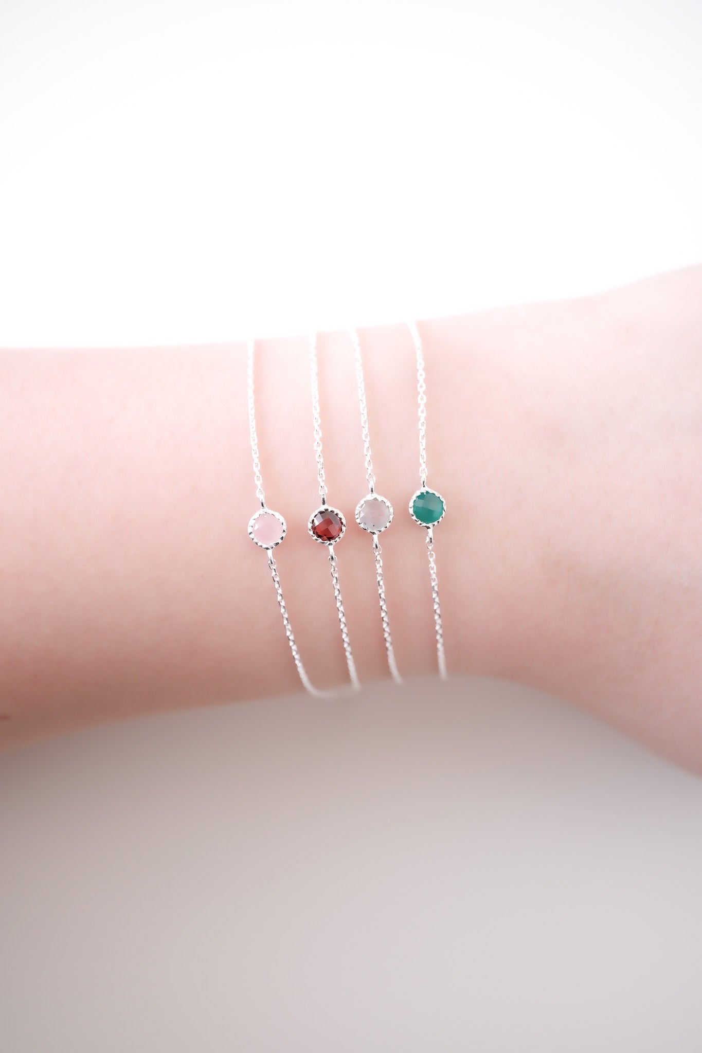 
                  
                    𝙉𝙚𝙬 𝙂𝙚𝙢𝙨𝙩𝙤𝙣𝙚𝙨 𝘼𝙙𝙙𝙚𝙙 24599 Bellamy Gemstone Bracelet (2 colours)
                  
                