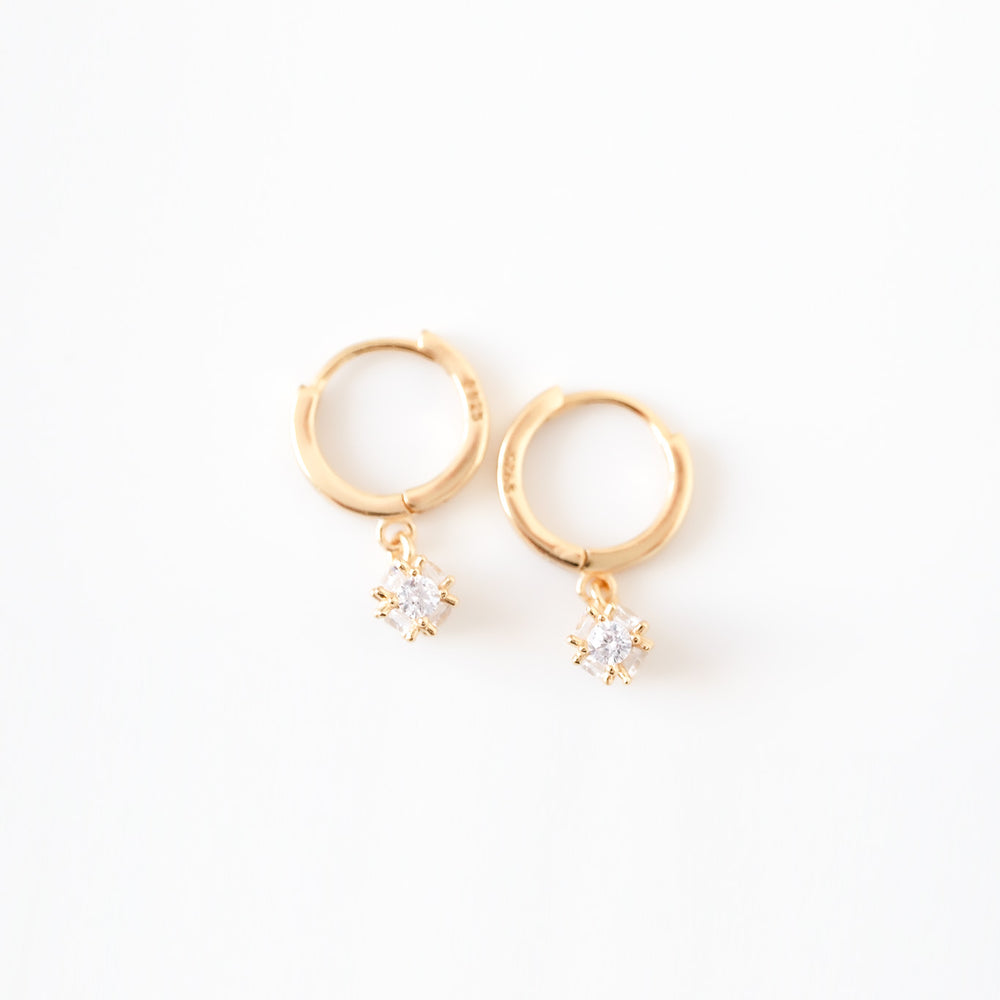 
                      
                        24639 Elvera Earrings
                      
                    