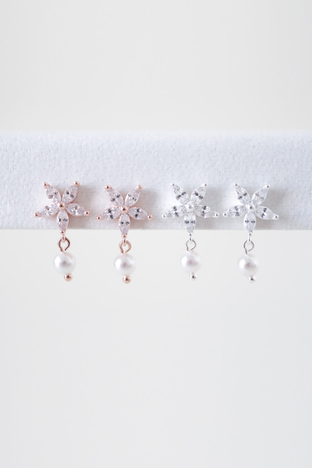 24699 Livia Earrings