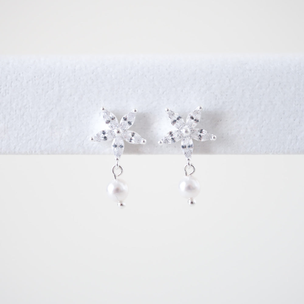 
                      
                        24699 Livia Earrings
                      
                    