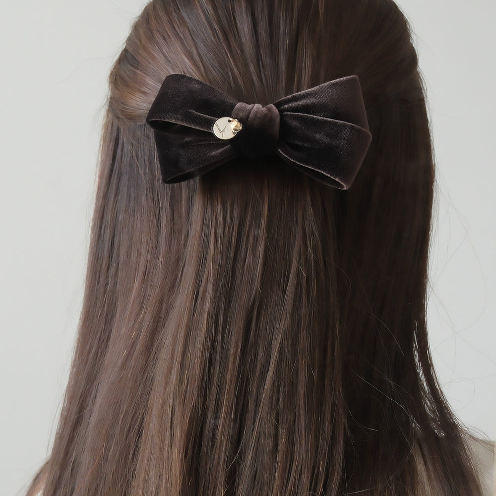 
                      
                        24704 Jade Bow Hair Clip
                      
                    