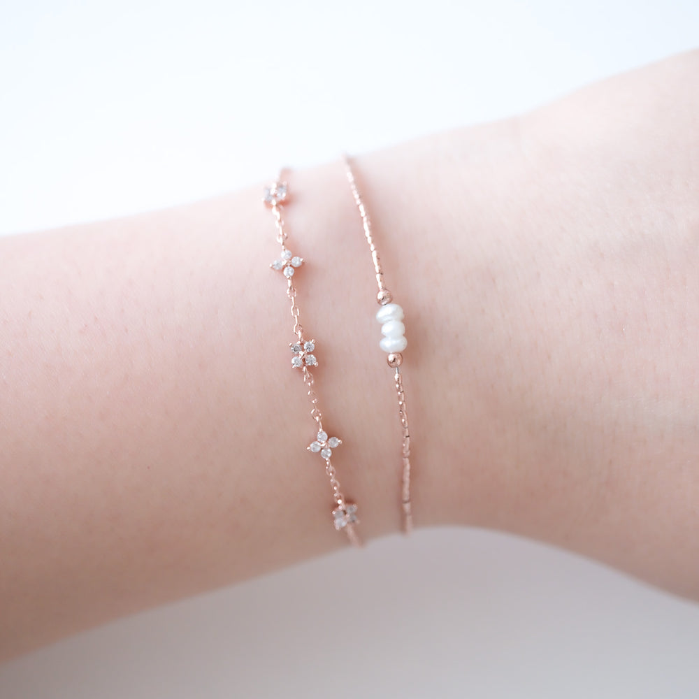 
                      
                        24732 Evotia Bracelet
                      
                    