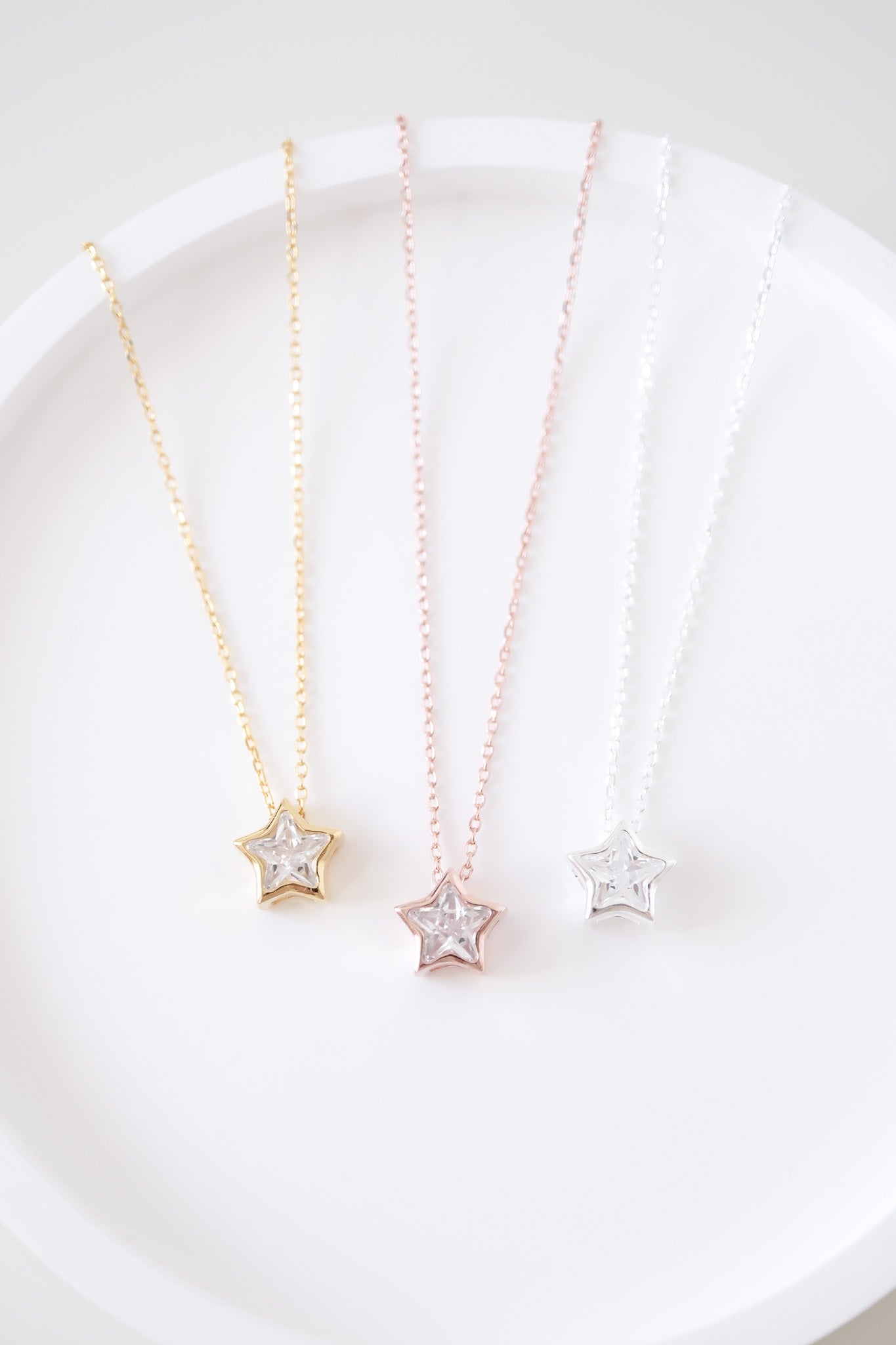 24756 Star Necklace