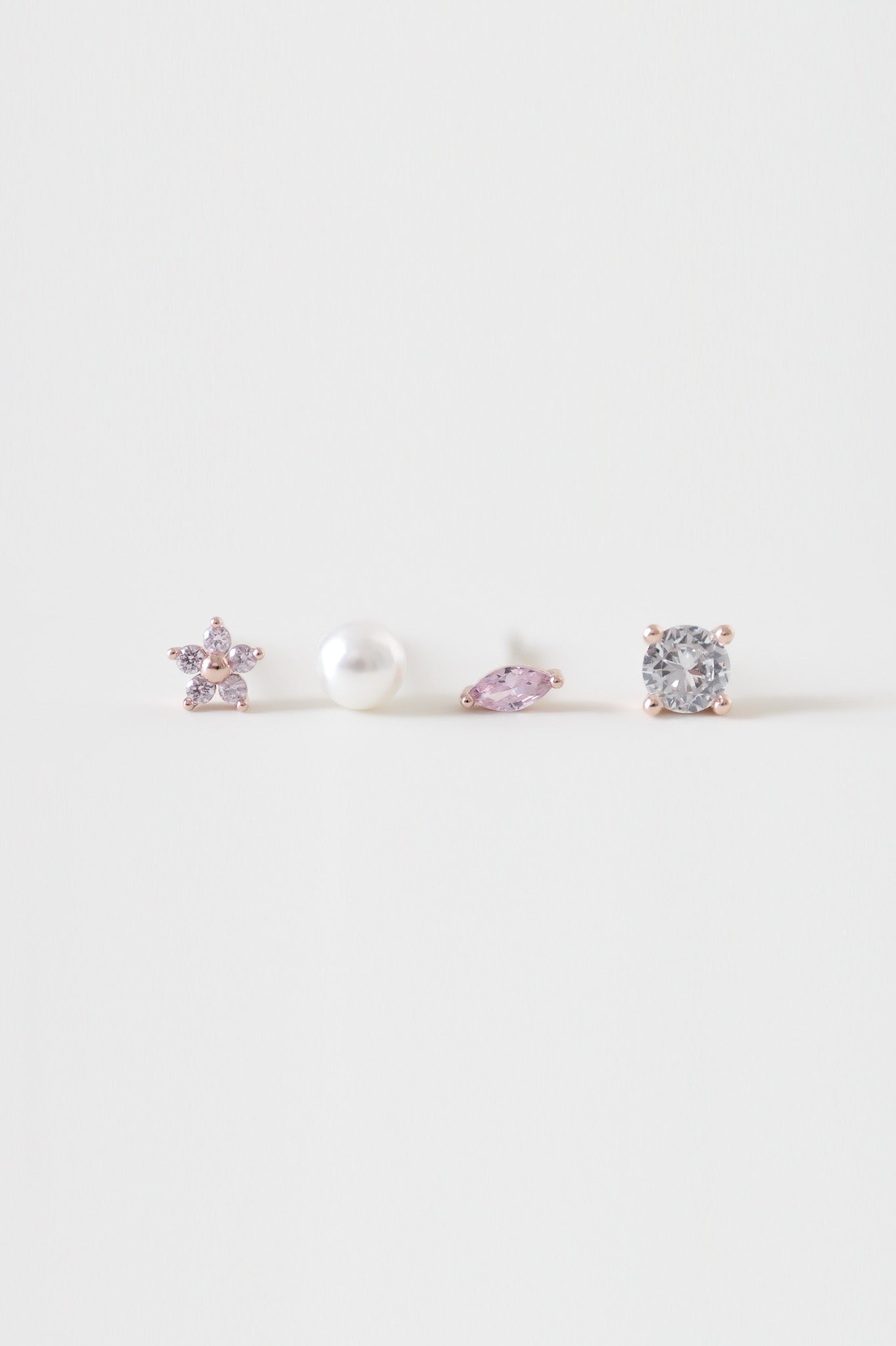 25041 Betina Earrings Set