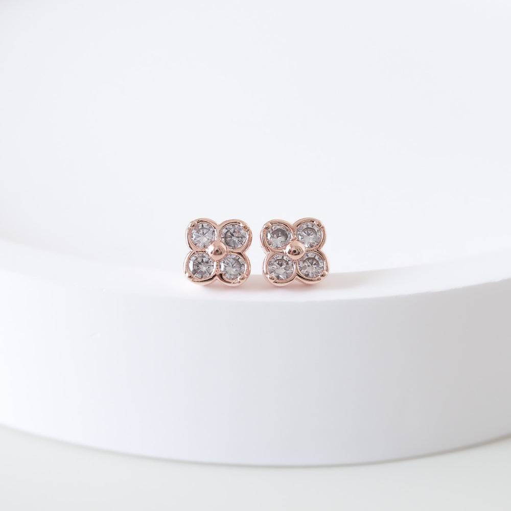 
                      
                        25049 Sempronia Earrings
                      
                    