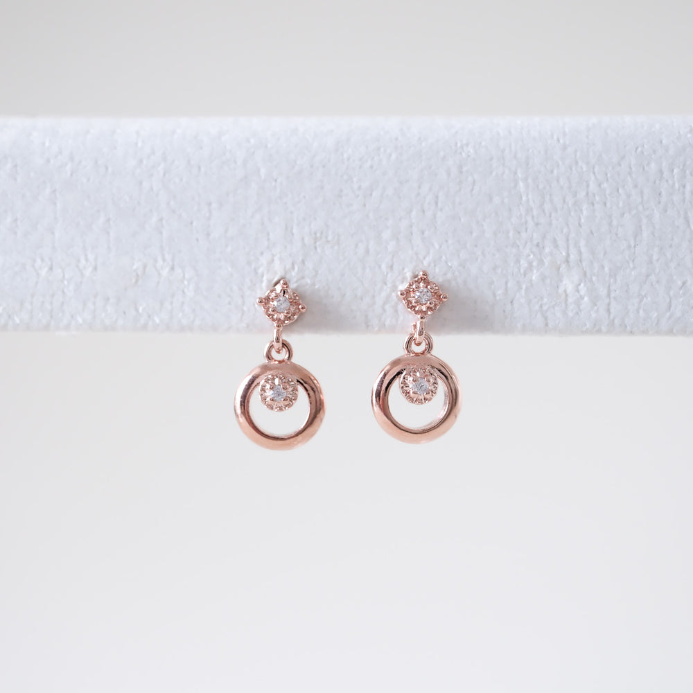 
                      
                        25055 Yonia Earrings
                      
                    