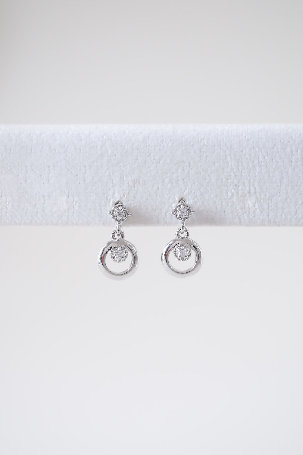 25055 Yonia Earrings