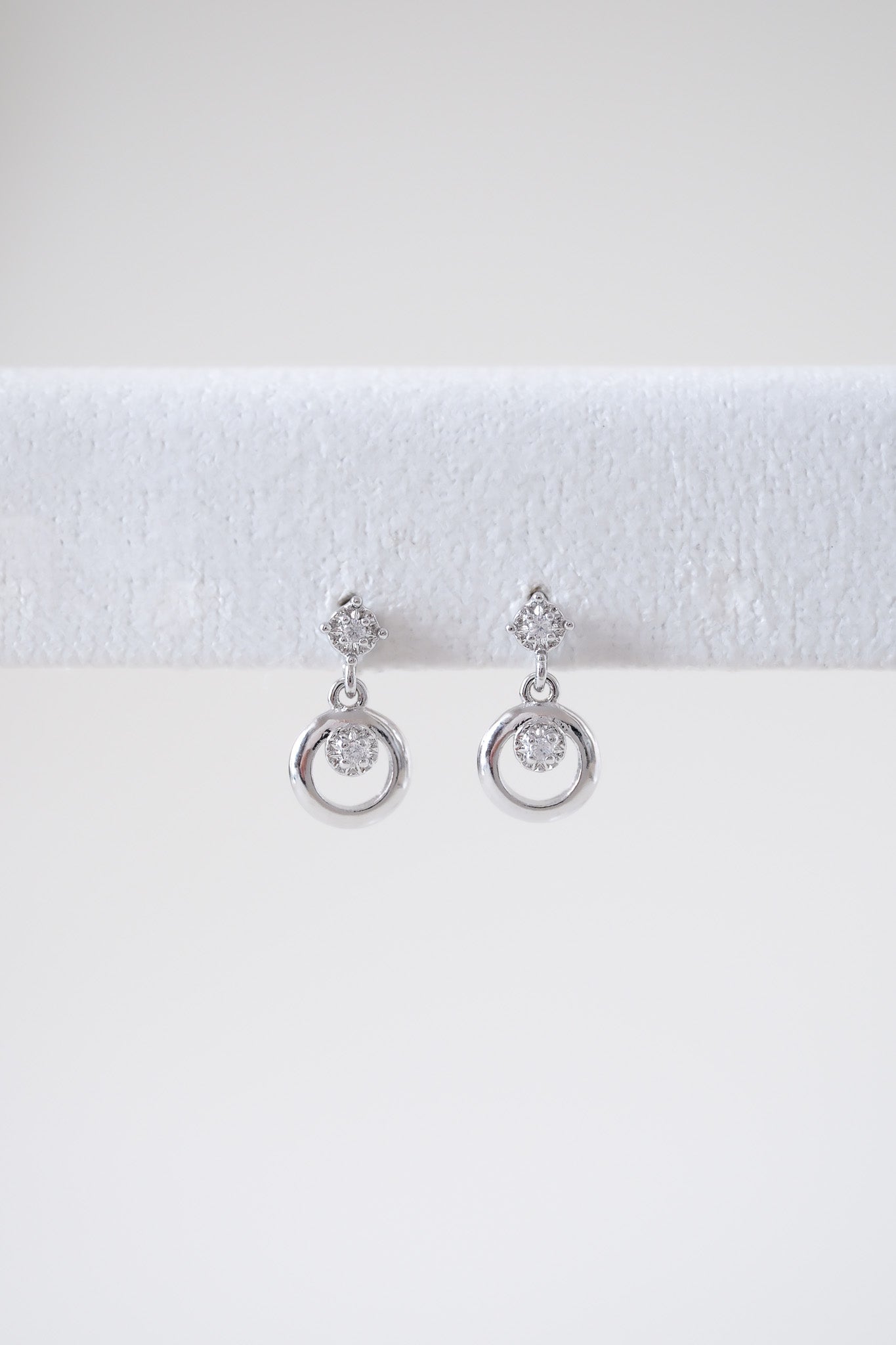 25055 Yonia Earrings