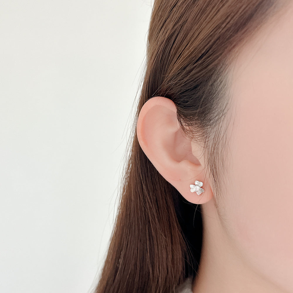 
                      
                        25078 Venette Earrings
                      
                    