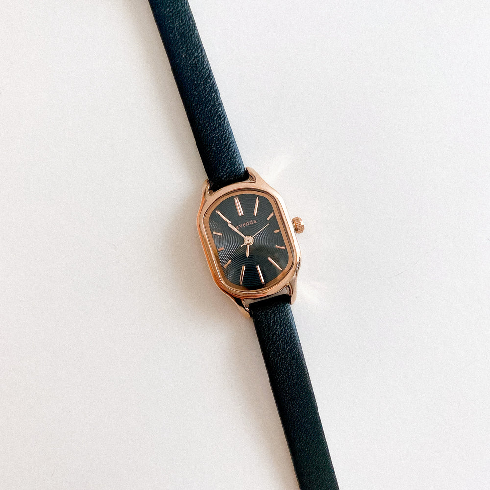 
                  
                    22008 KR Lavenda Oval Leather Watch
                  
                