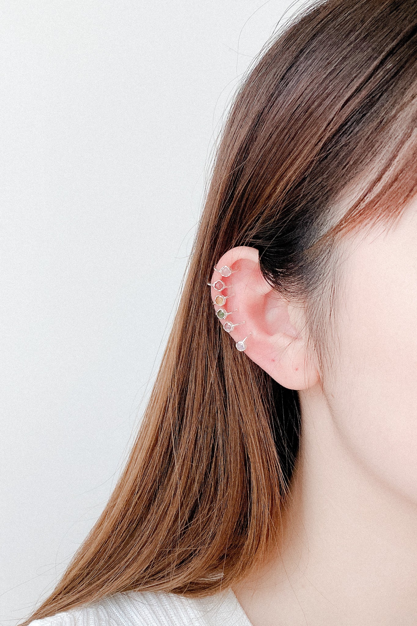 
                  
                    22384 Shantelle Crystal Stone Ear Cuff
                  
                