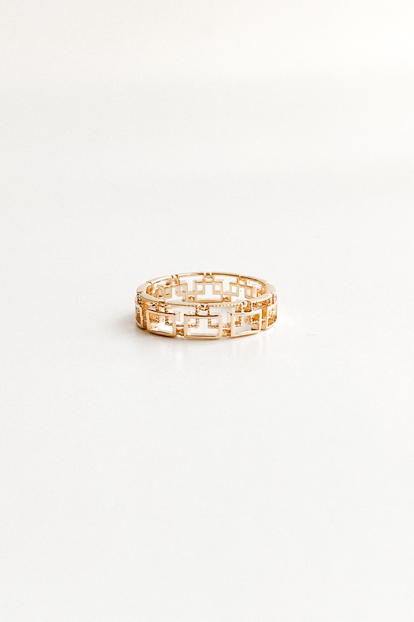 
                  
                    22585 - Lucita Ring
                  
                