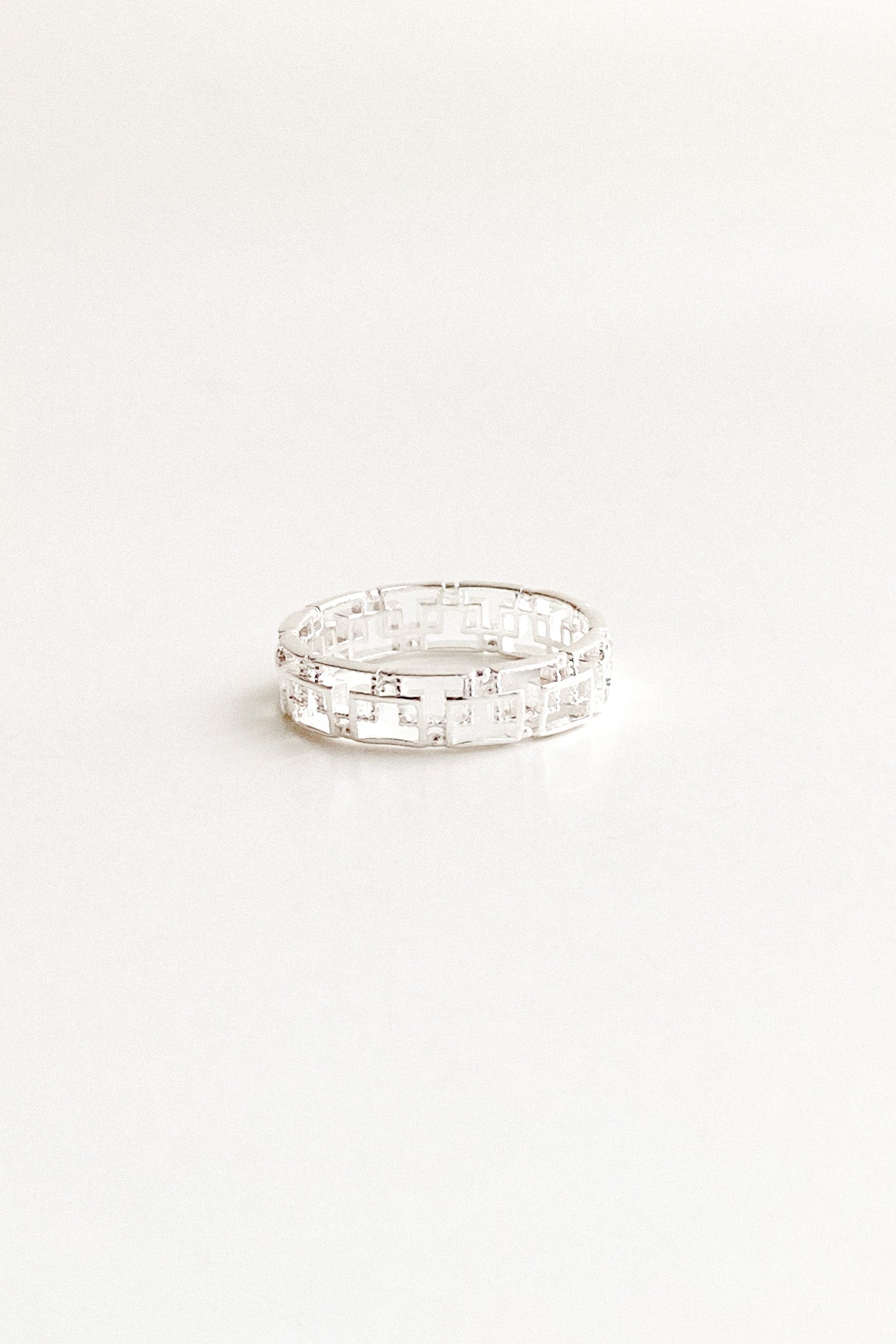 
                  
                    22585 - Lucita Ring
                  
                