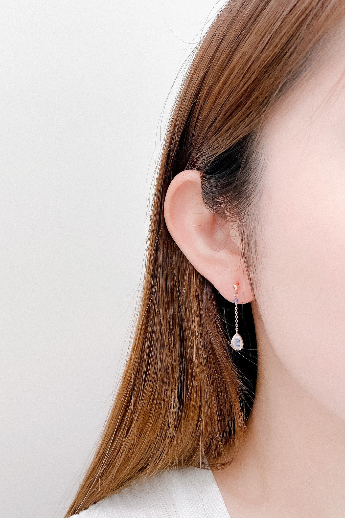 
                  
                    23073 - Lourdes Gemstone Earrings
                  
                