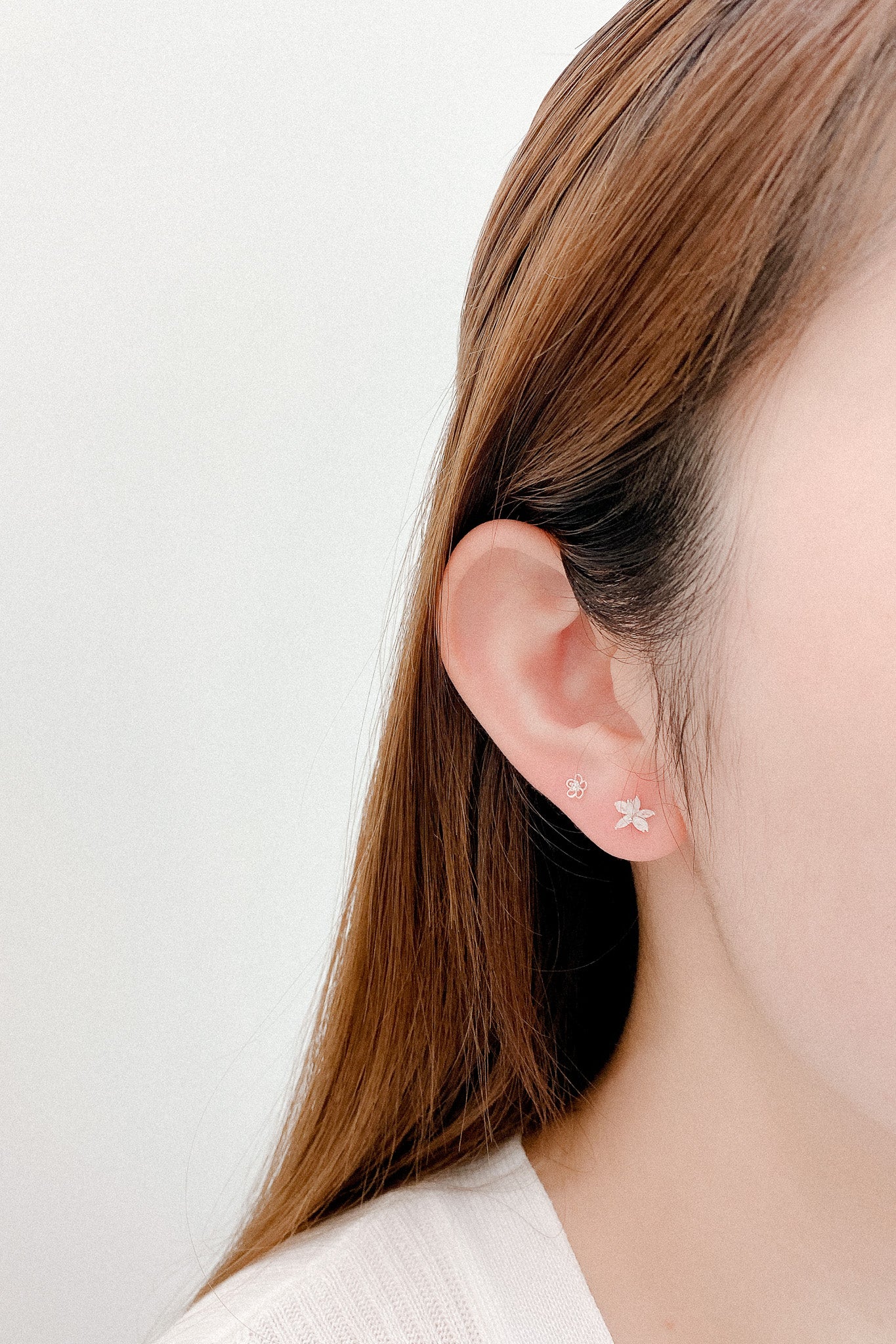 
                  
                    23092 Begonia Earrings
                  
                